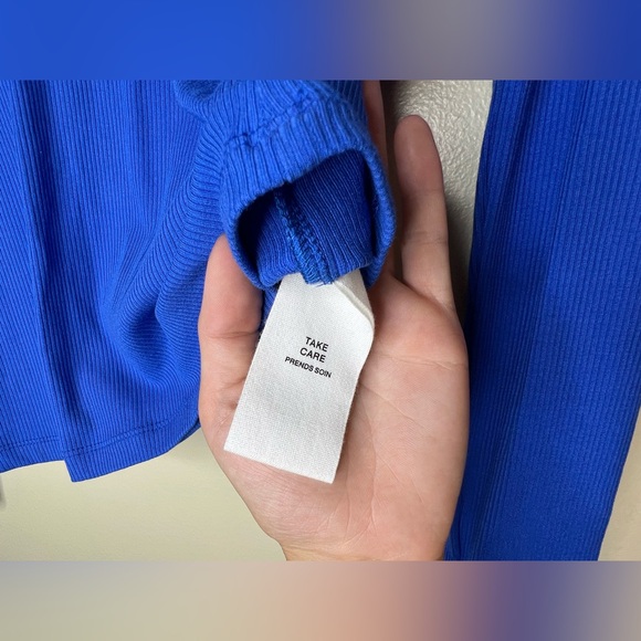 AVEC LES FILLES | RIB KNIT RUFFLE TOP - Picture 11 of 11